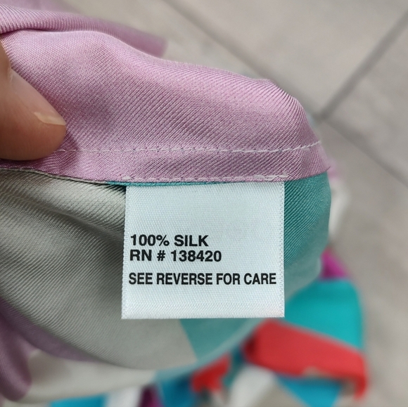 Carlisle Collection Women's Color Block Silk Tunic Top Size 6 - Picture 12 of 12